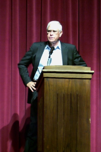 John Sandford presenting at Washington High School